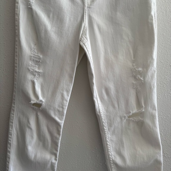Hollister High-Rise Cropped White Jeans, Size 13 - Picture 2 of 6